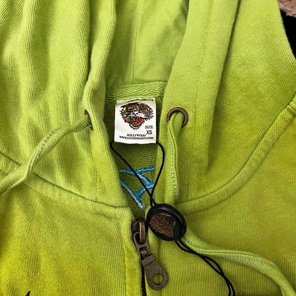 Women’s Vintage Size XS Ed Hardy Zip Up Hoodie - Green NWT - Picture 2 of 4